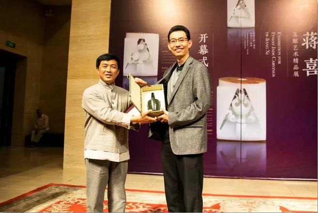 C:\Documents and Settings\Administrator\桌面\QQ截圖4.jpg