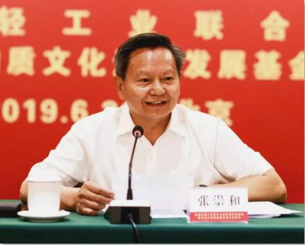 C:\Documents and Settings\Administrator\桌面\大師進(jìn)校園活動(dòng)19年\大師3.jpg