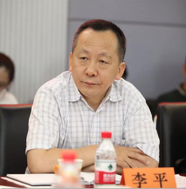 C:\Documents and Settings\Administrator\桌面\發(fā)改委、中輕聯(lián)召開(kāi)行業(yè)座談會(huì)\座談會(huì)4.jpg