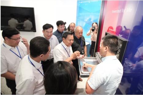 C:\Documents and Settings\Administrator\桌面\輕工業(yè)要強科技優(yōu)生態(tài)高質量發(fā)展\QQ截圖5參觀.jpg